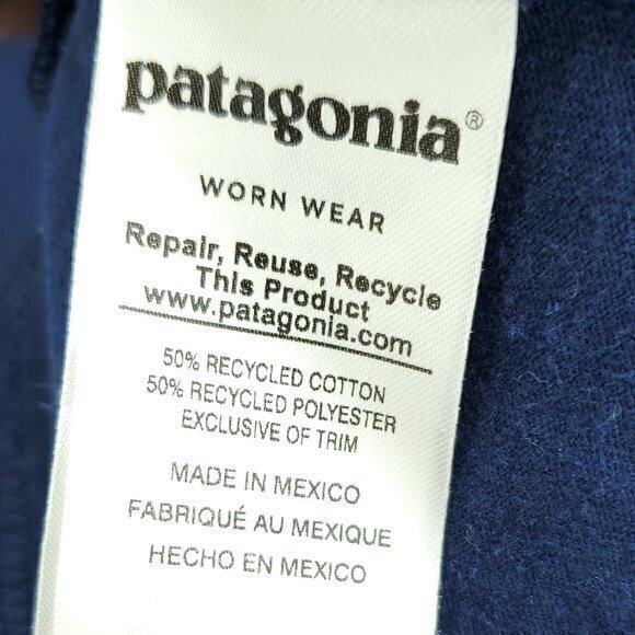 Men's Patagonia Long Sleeve T-Shirt S Blue/Red Logo Sleeve Spellout - Picture 14 of 16